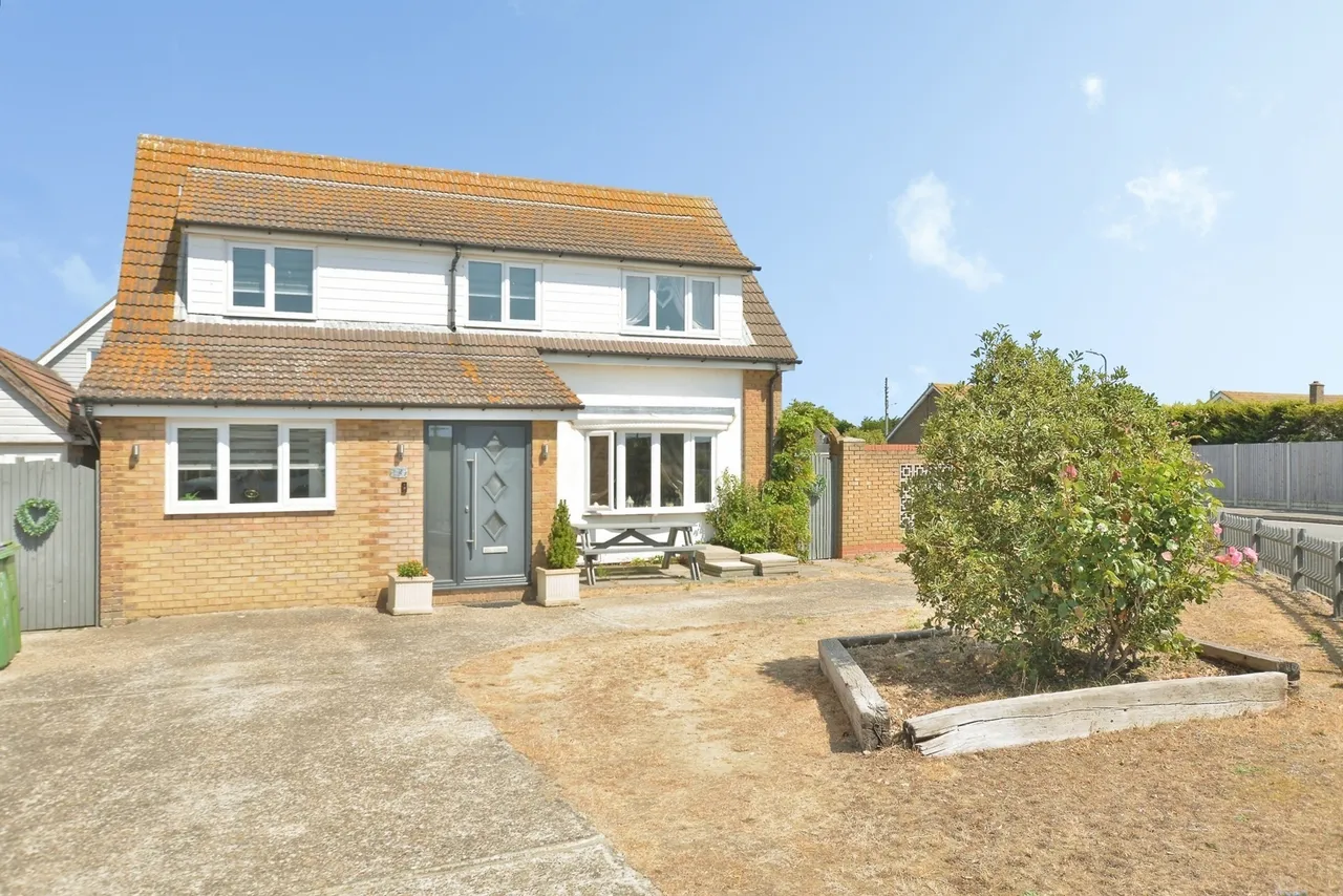 Lade Fort Crescent, Lydd on Sea, Romney Marsh, Kent, TN29, photo 22