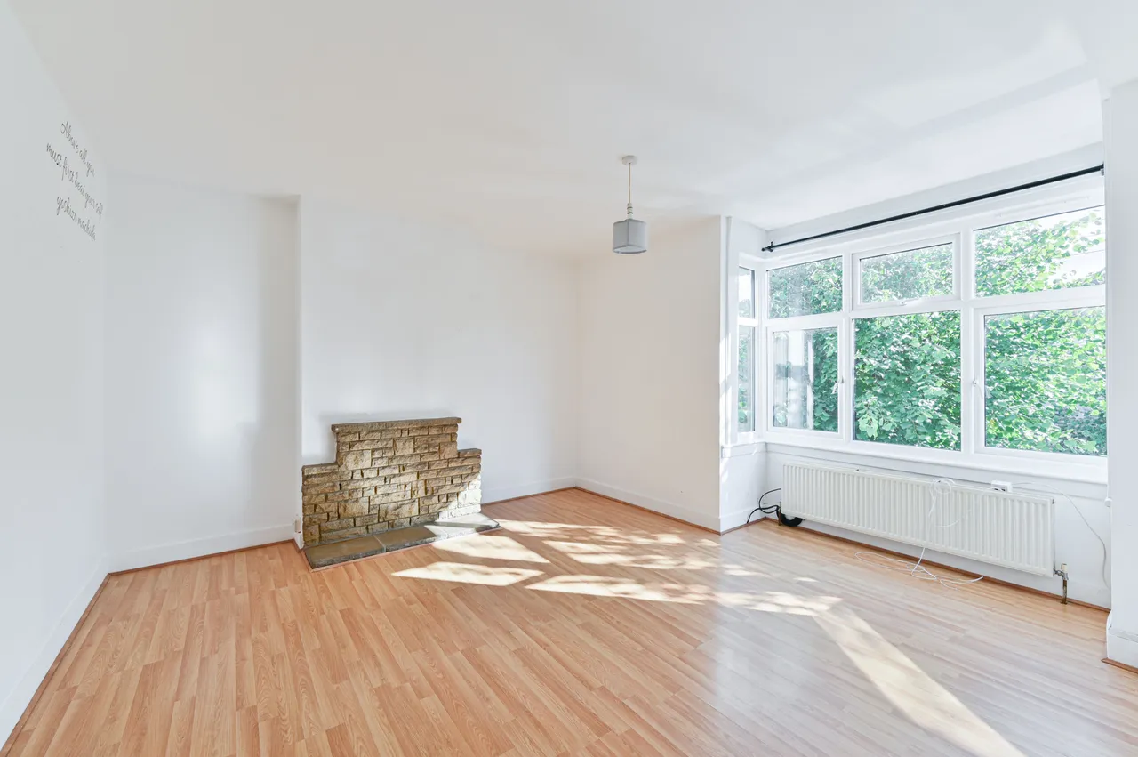 First Floor Flat, 28 Albert Road, Mitcham, photo 4