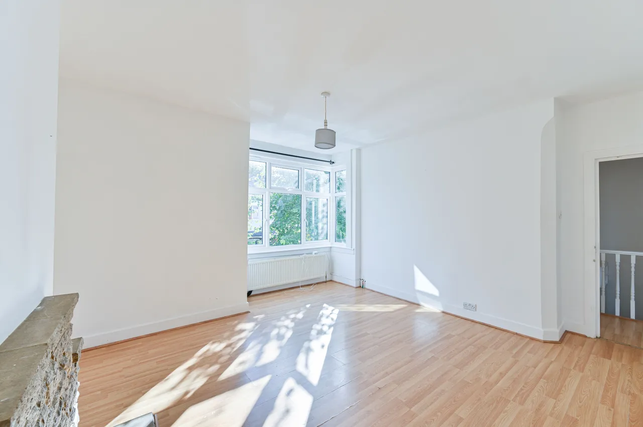 First Floor Flat, 28 Albert Road, Mitcham, photo 8