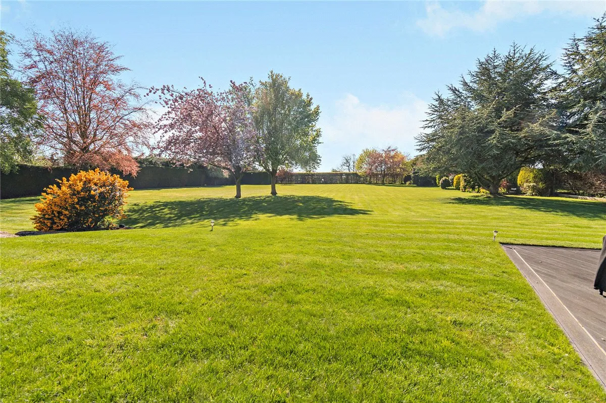Trip Garth, Linton, LS22, photo 13