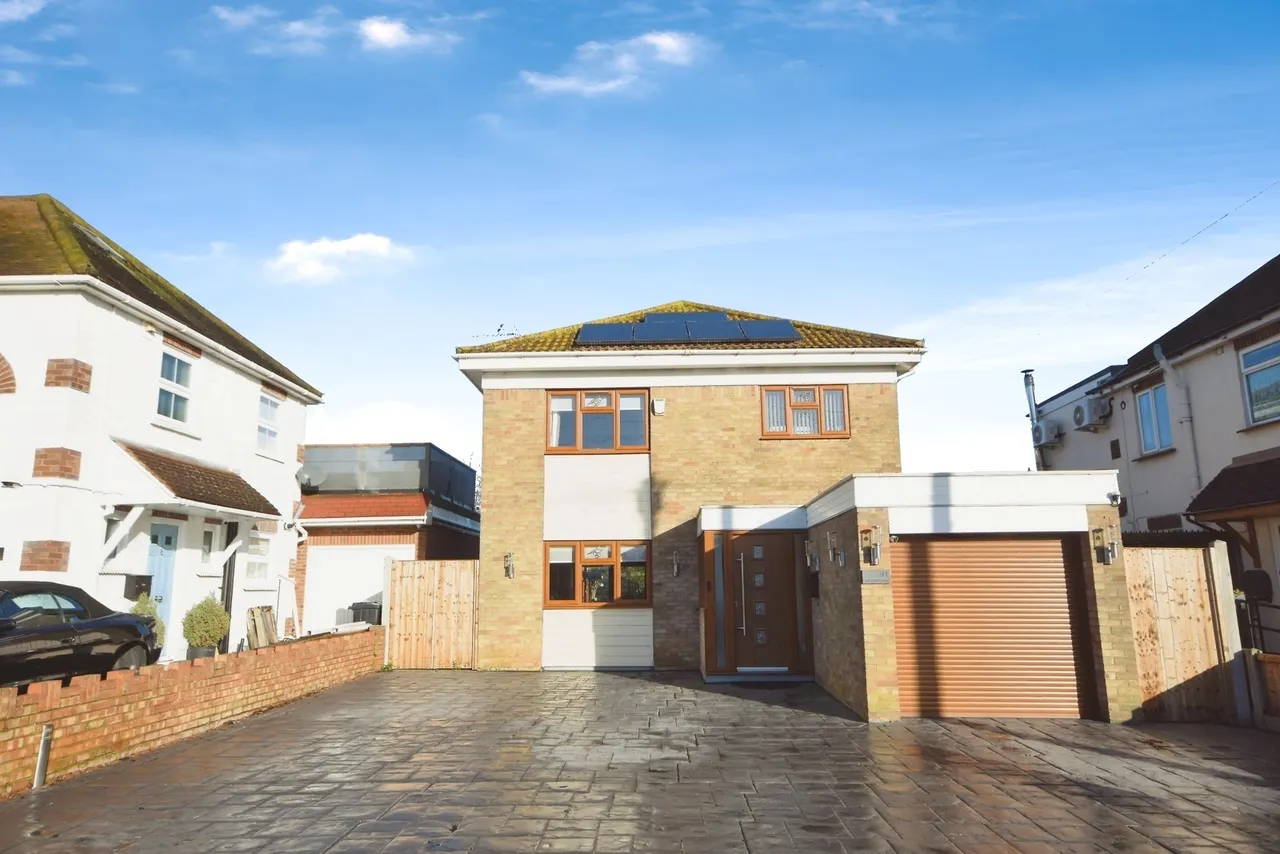 4 bed house for sale — Caulfield Road, Shoeburyness, Southend-on-Sea, Essex, SS3