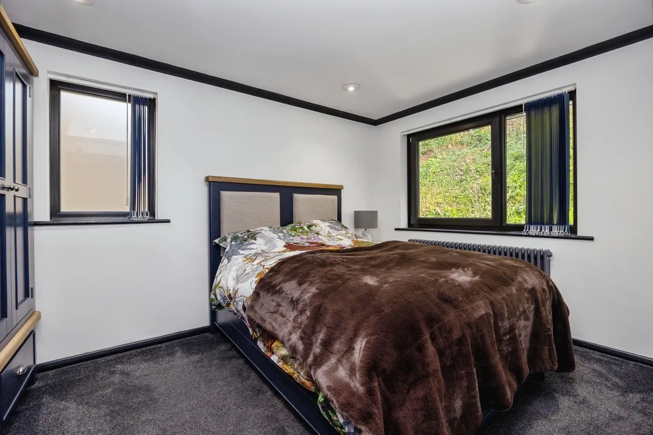 Valley View, Godalming, GU7, photo 9