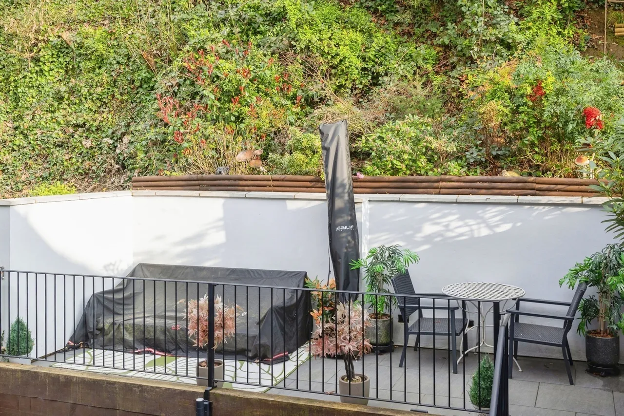 Valley View, Godalming, GU7, photo 15