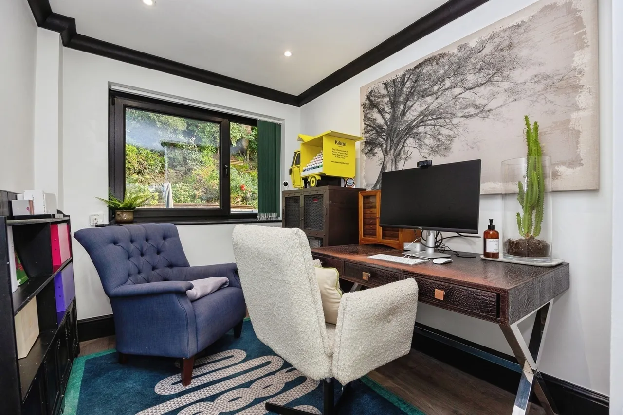 Valley View, Godalming, GU7, photo 8