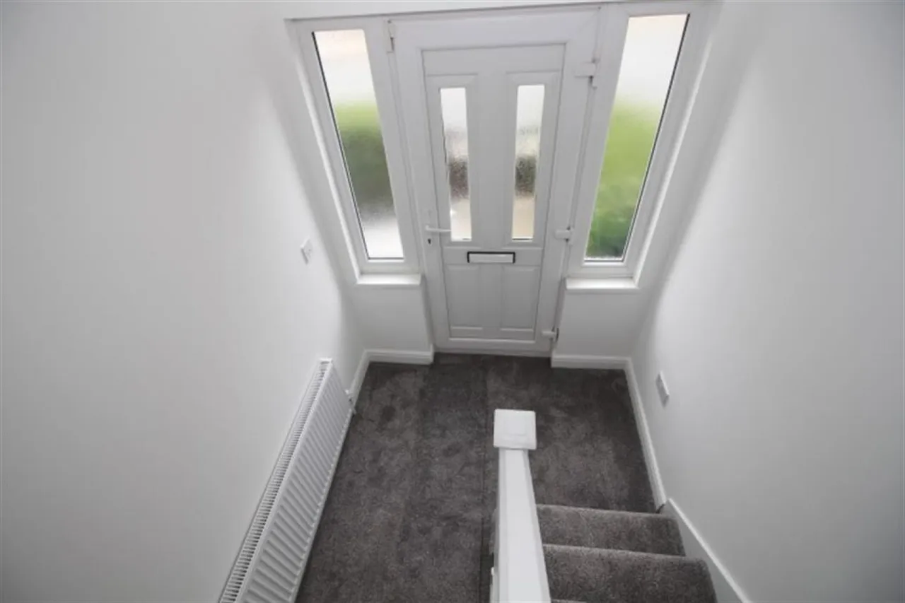Hough Lane, Bramley, LS13, photo 9