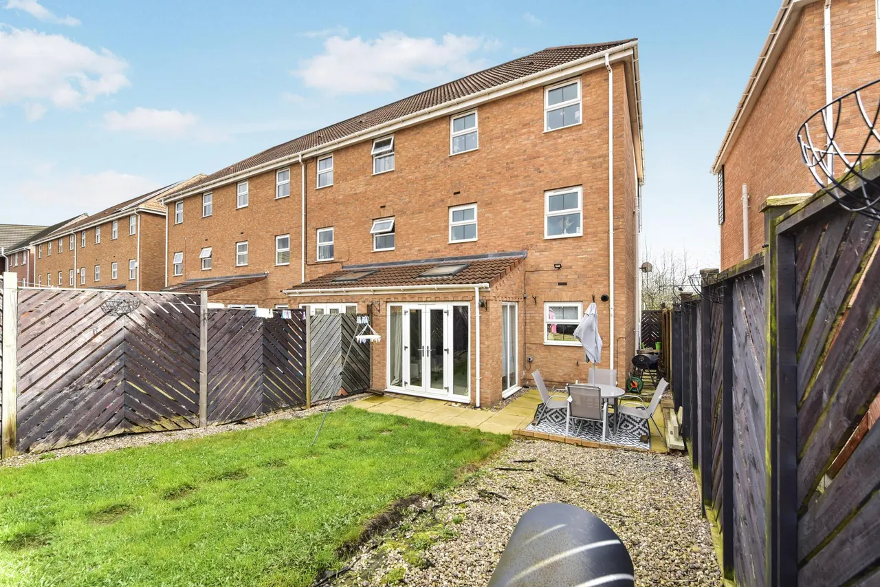 Wharf Road, Kilnhurst, S64, photo 9