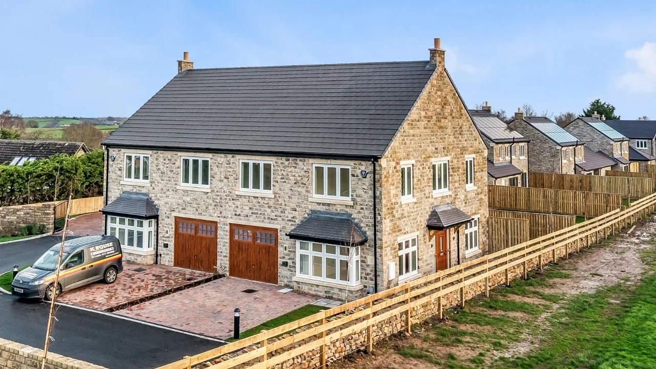 3 bed house for sale, Dalesview Close, Burnt Yates, HG3