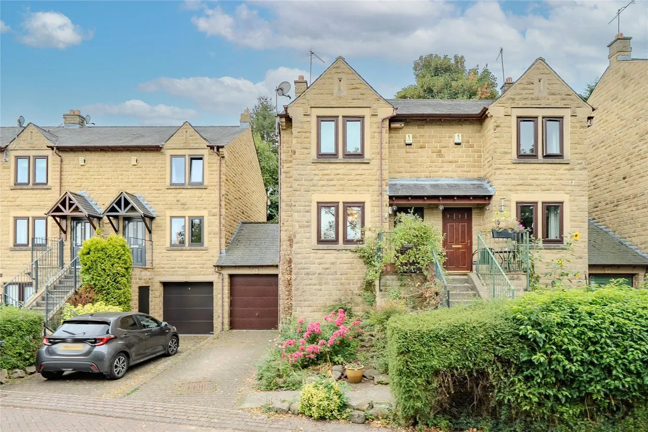 3 bed house for sale, Chiltern Court, Leeds, LS13