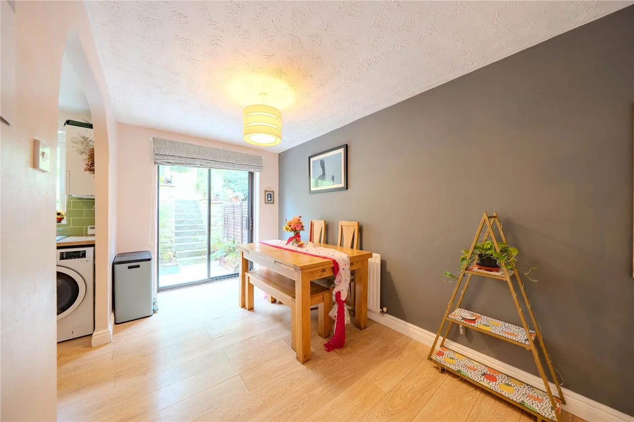 Chiltern Court, Leeds, LS13, photo 12