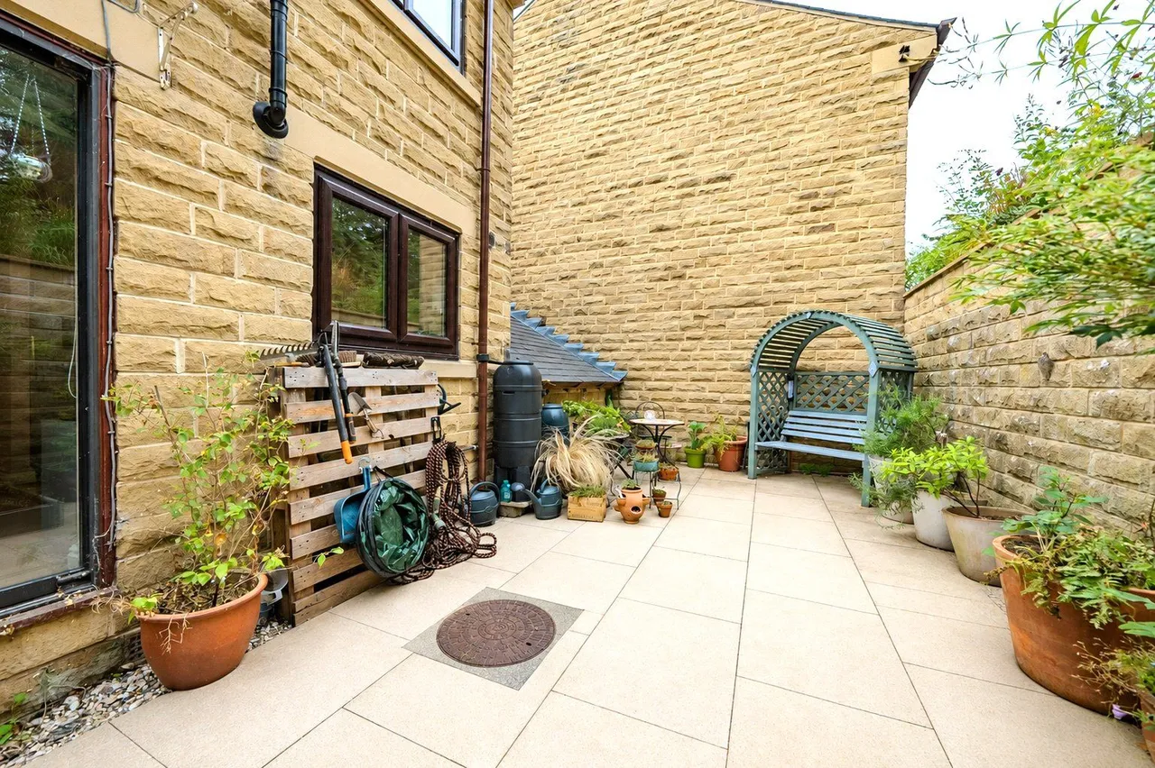Chiltern Court, Leeds, LS13, photo 21