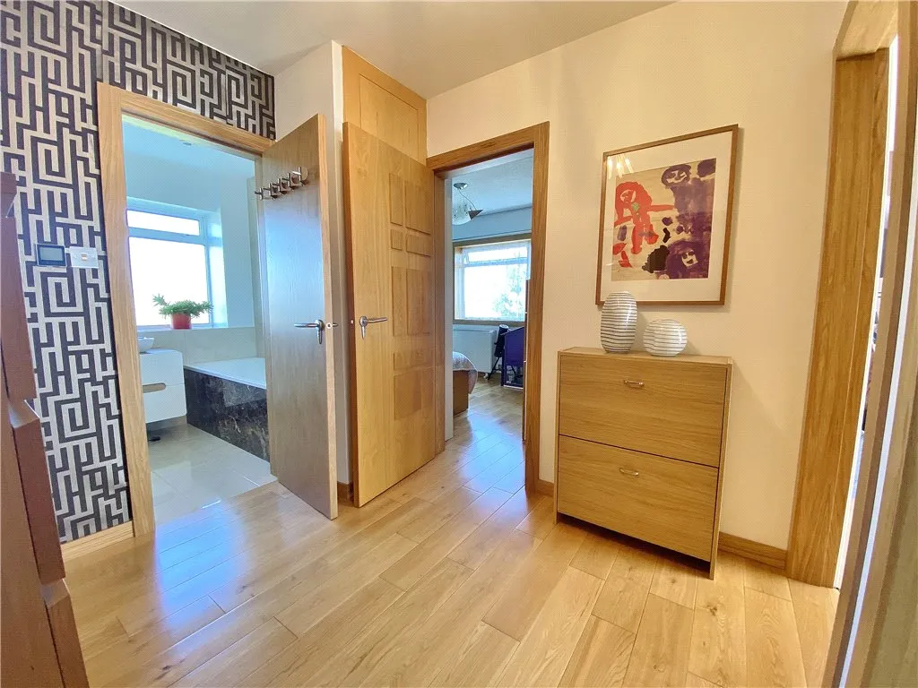 Staines Road, Twickenham, TW2, photo 7