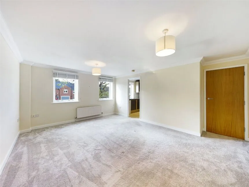 2 bed flat for sale — Wood Street, Chelmsford, CM2