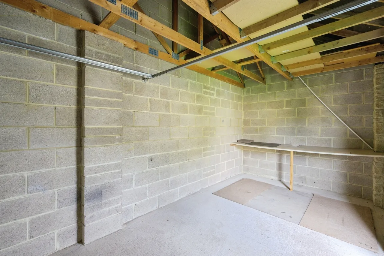 Frobisher Approach, Plymouth, PL5, photo 18
