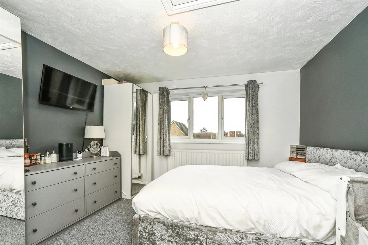 Hyde Road, Swindon, photo 10