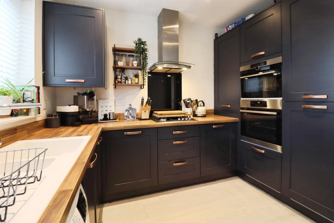 Clos Coed Bychan, Cardiff, CF5, photo 8