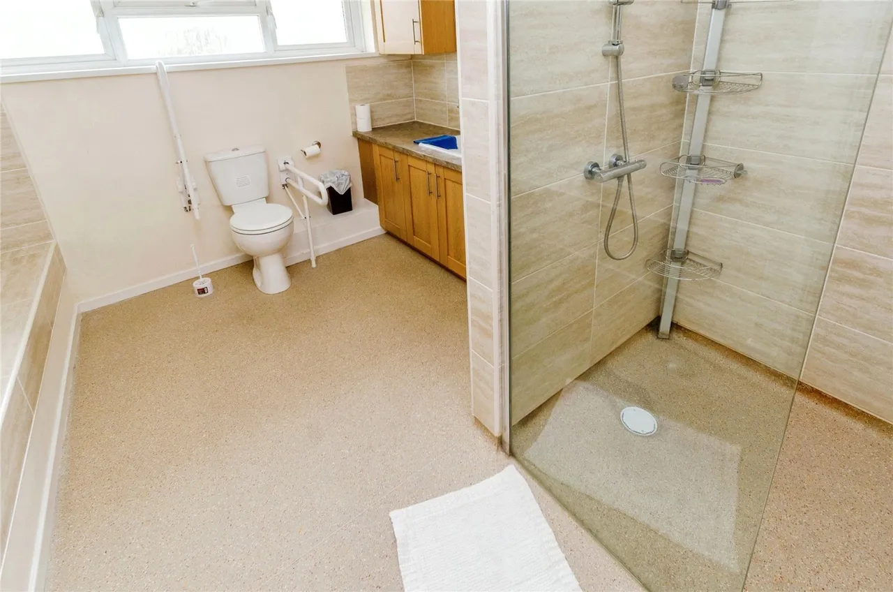 Moorside Gardens, Walsall, West Midlands, WS2, photo 13