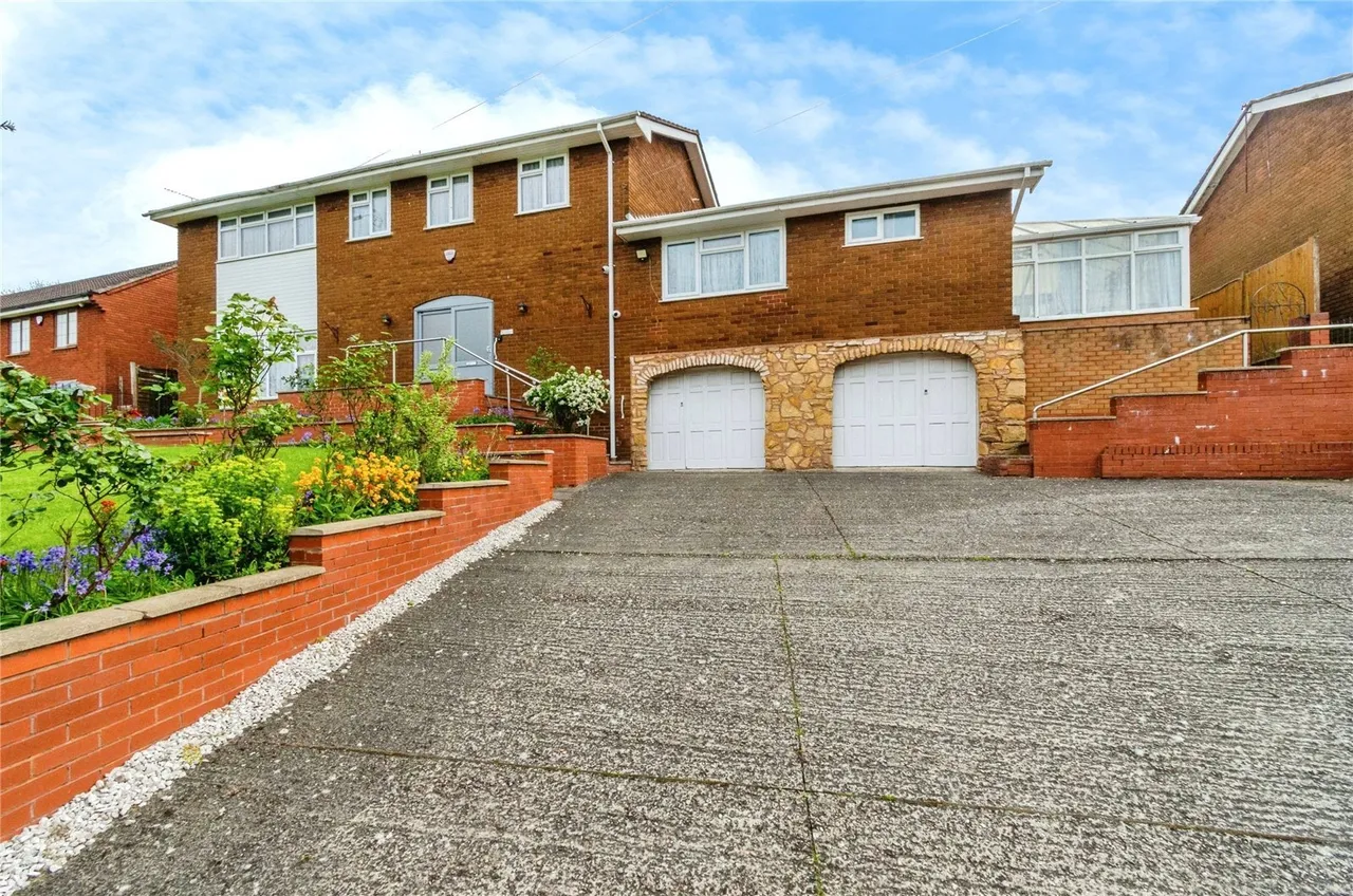 Moorside Gardens, Walsall, West Midlands, WS2, photo 2