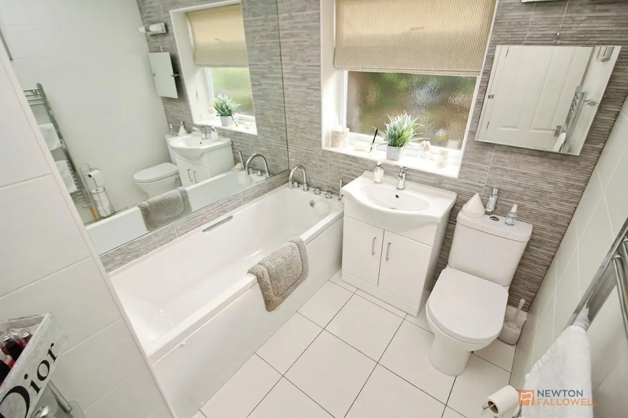 Hollies Way, Thurnby, LE7, photo 17