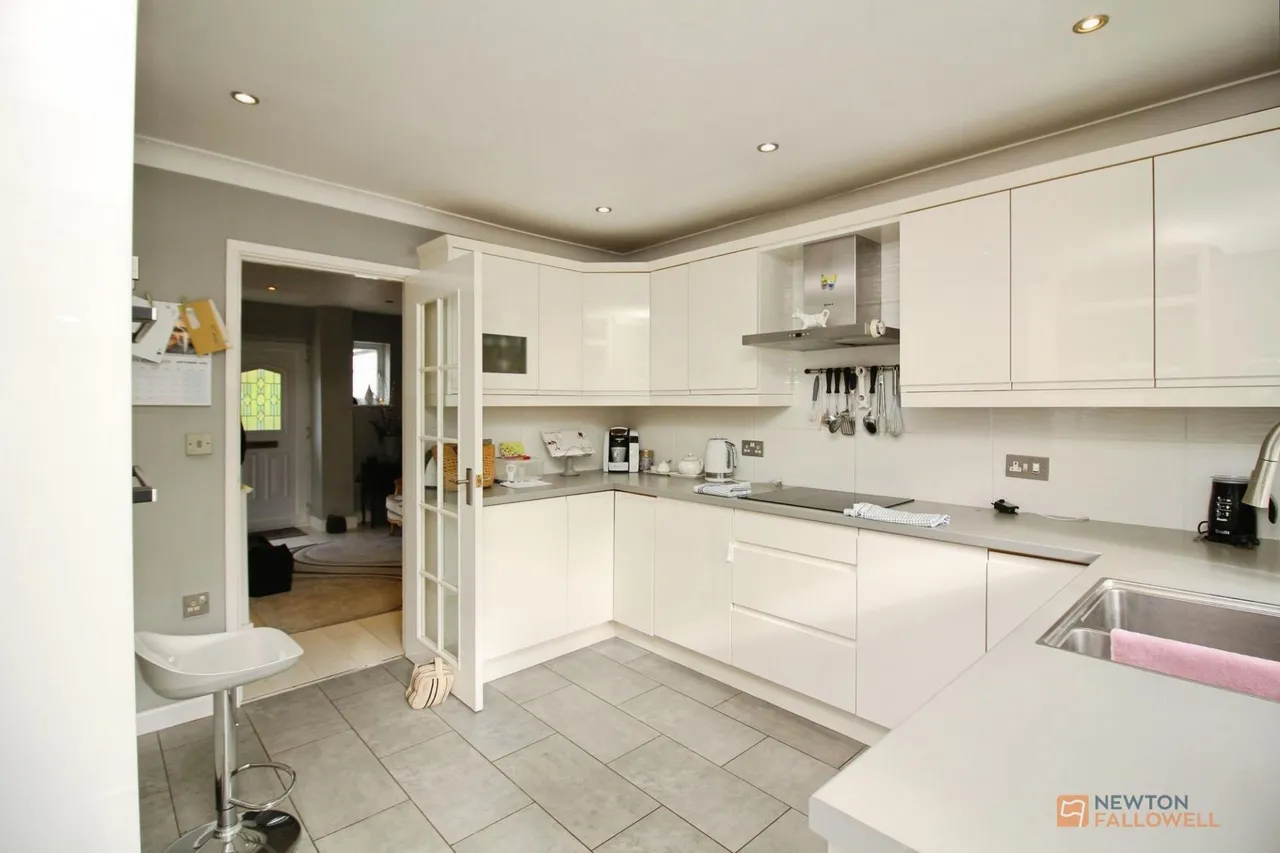 Hollies Way, Thurnby, LE7, photo 10