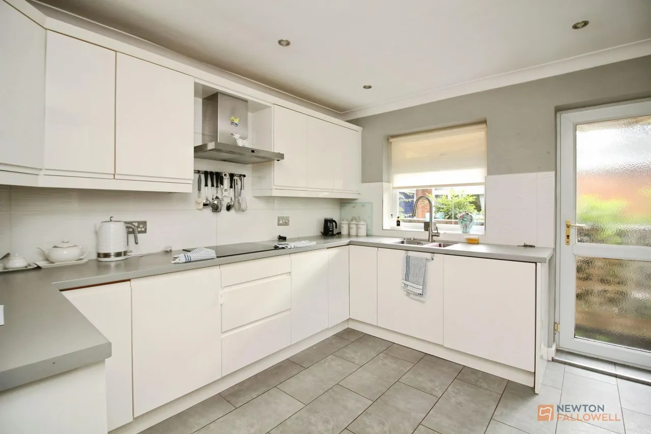 Hollies Way, Thurnby, LE7, photo 8