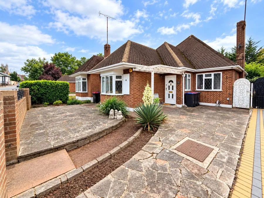 3 bed house for sale, Victoria Avenue, Southend-on-Sea, SS2
