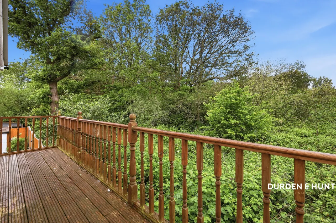 Latchford Place, Chigwell, IG7, photo 18