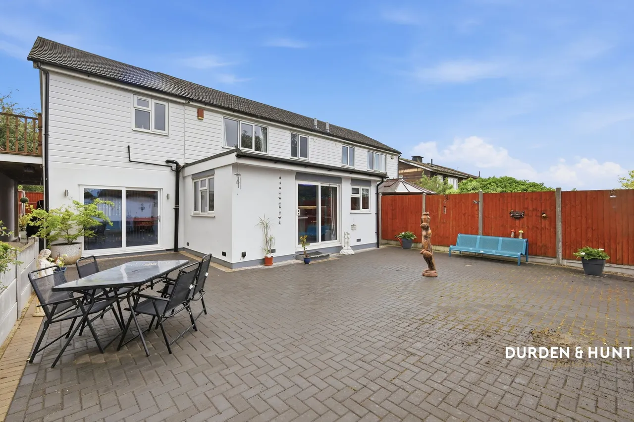 Latchford Place, Chigwell, IG7, photo 27