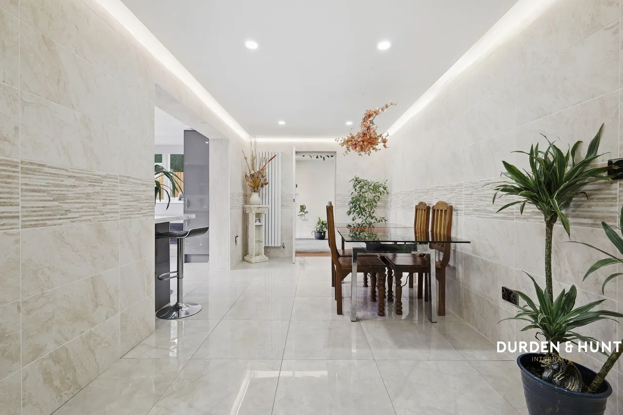 Latchford Place, Chigwell, IG7, photo 5