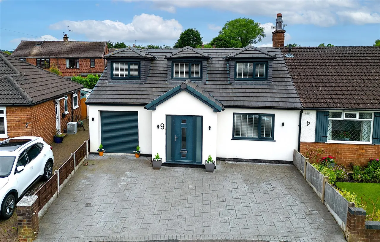 4 bed house for sale — Haworth Avenue, Ramsbottom, Bury, BL0 9UX