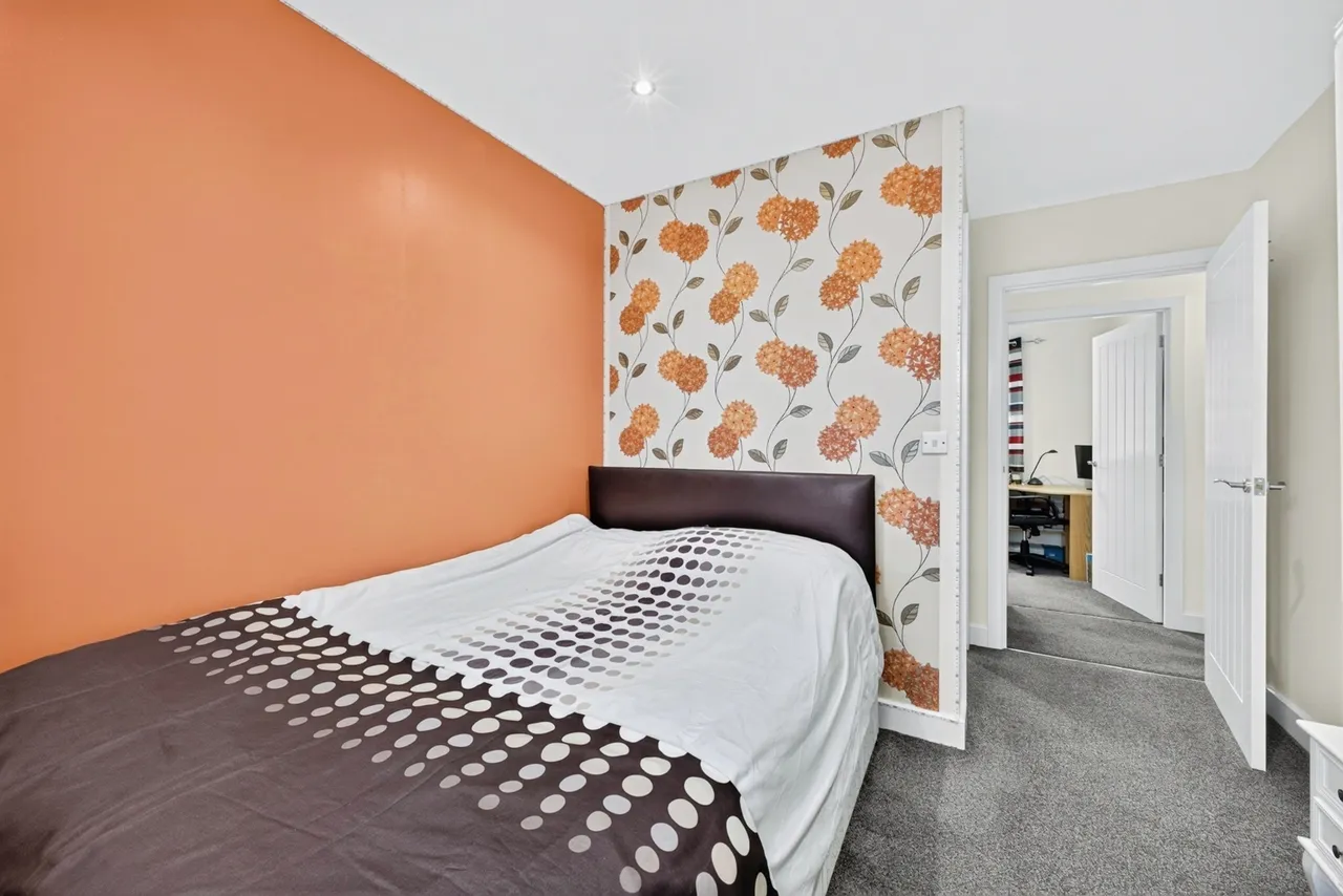 Courtney Close, Northampton, NN4, photo 17