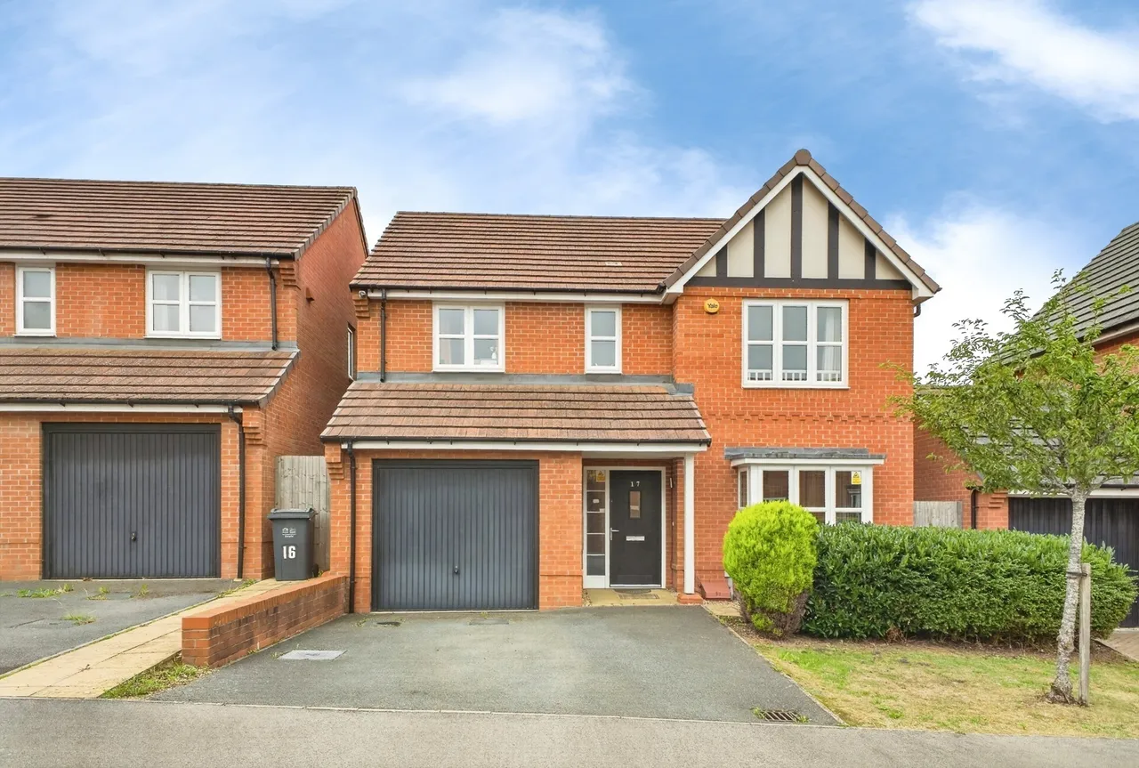 4 bed house for sale, Courtney Close, Northampton, NN4