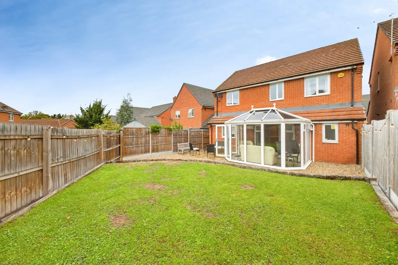 Courtney Close, Northampton, NN4, photo 12