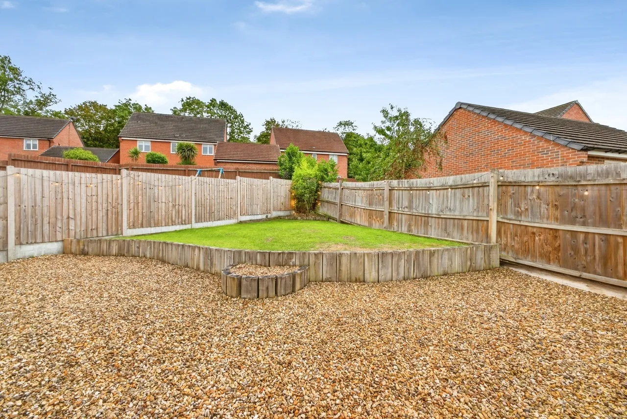 Courtney Close, Northampton, NN4, photo 23