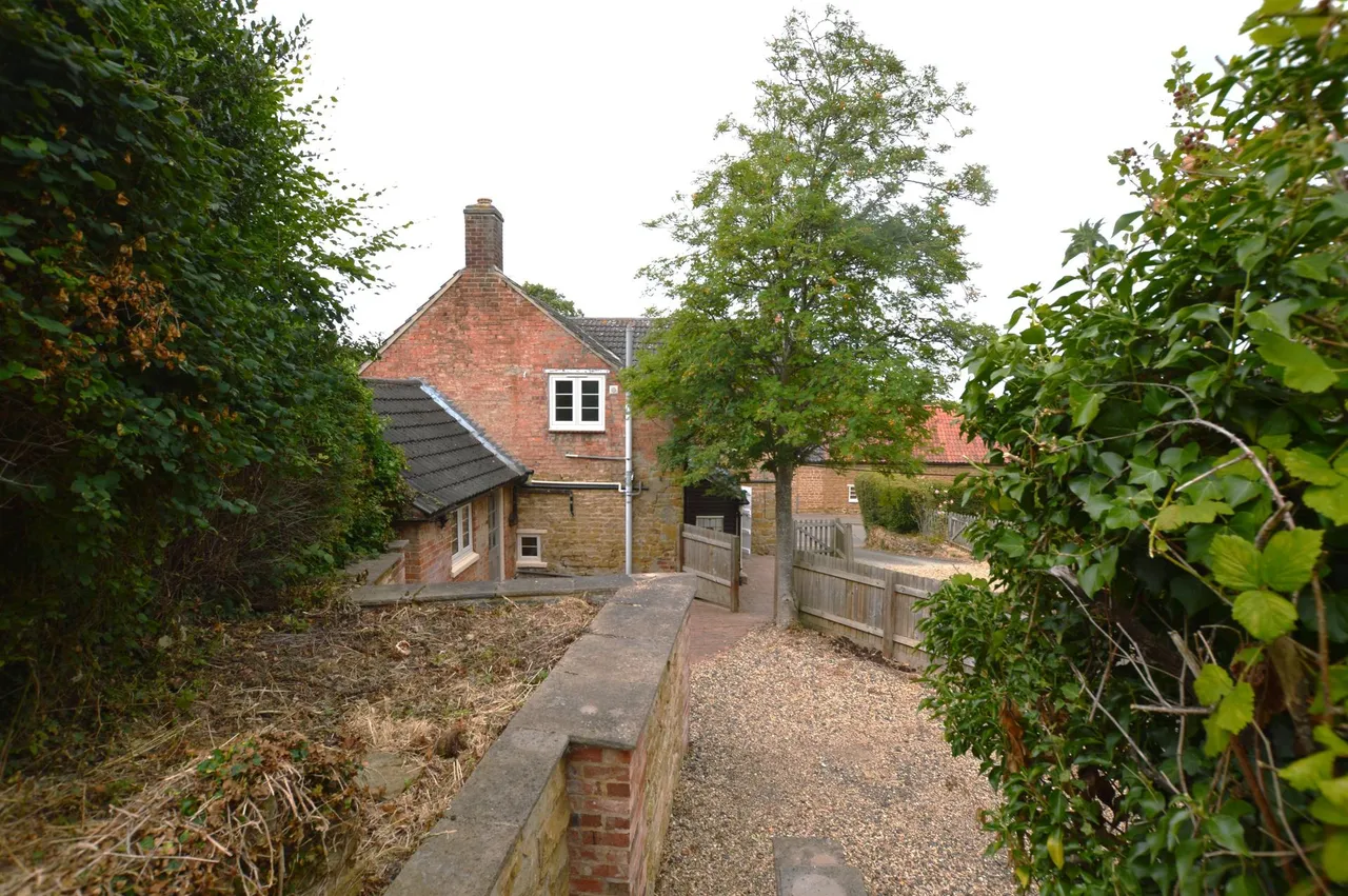 Main Street, Woolsthorpe By Belvoir, NG32, photo 16