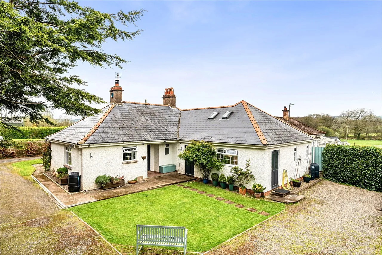 4 bed house for sale — Winforton, Hereford, Herefordshire,, HR3 6EB