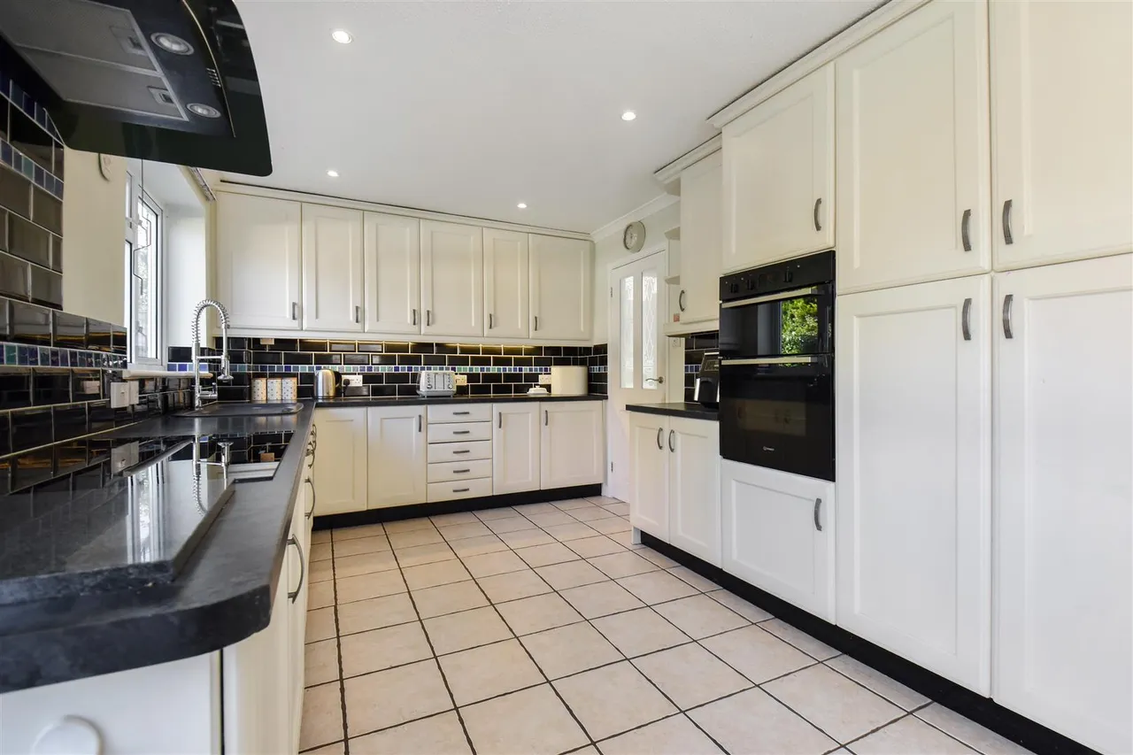 Colebrooke Lane, Cullompton, photo 6