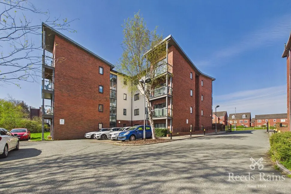 2 bed flat for sale, Bridge Road, Prescot, L34