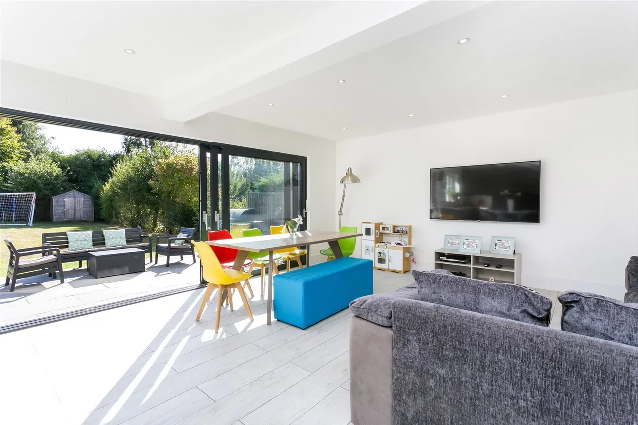 Mayflower Way, Farnham Common, SL2, photo 8