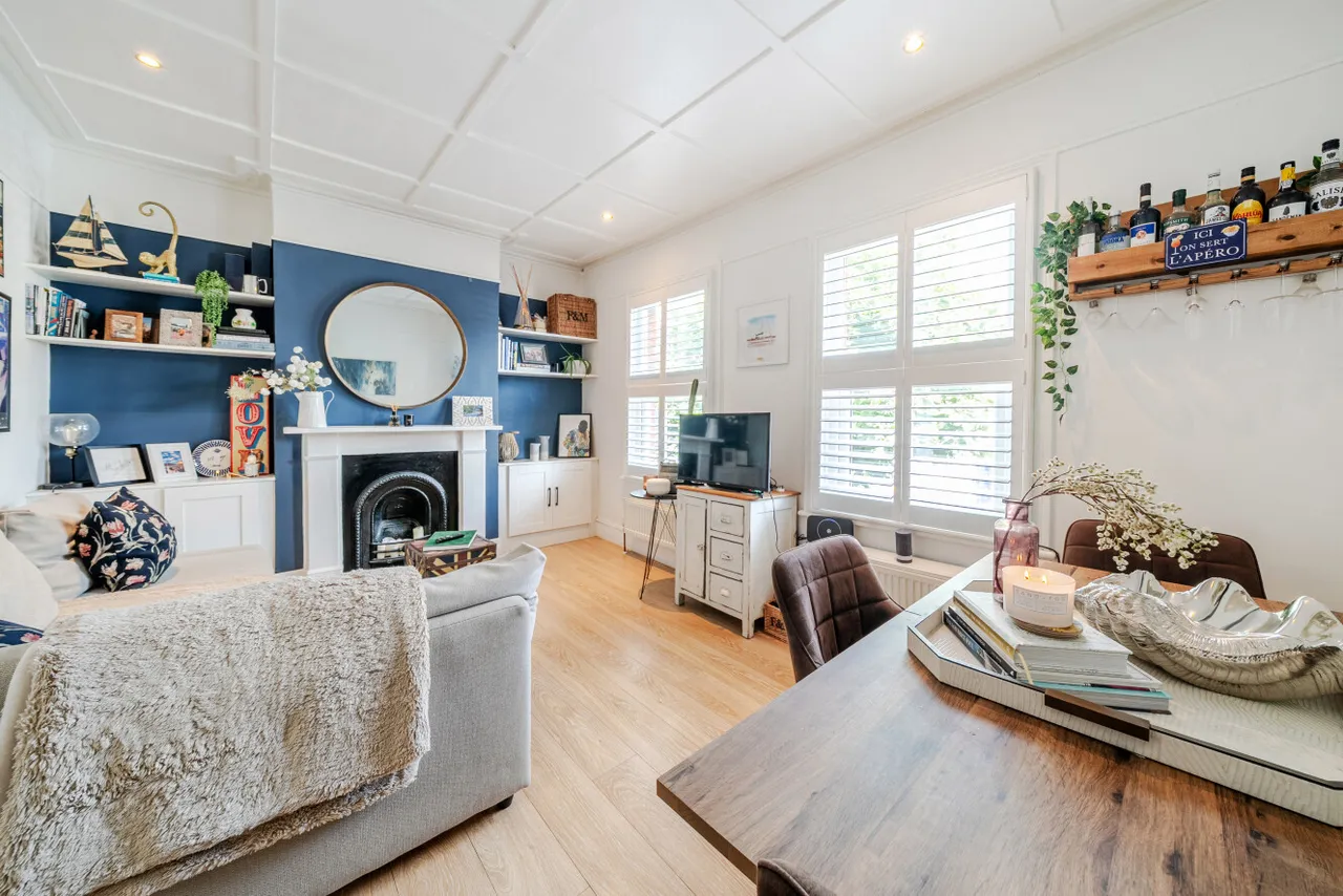 2 bed flat for sale, Eardley Road, Streatham, SW16