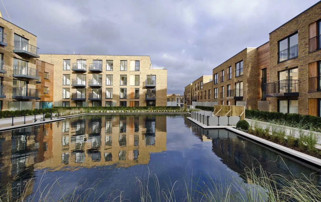 Grand Canal Avenue, Surrey Quays, photo 10