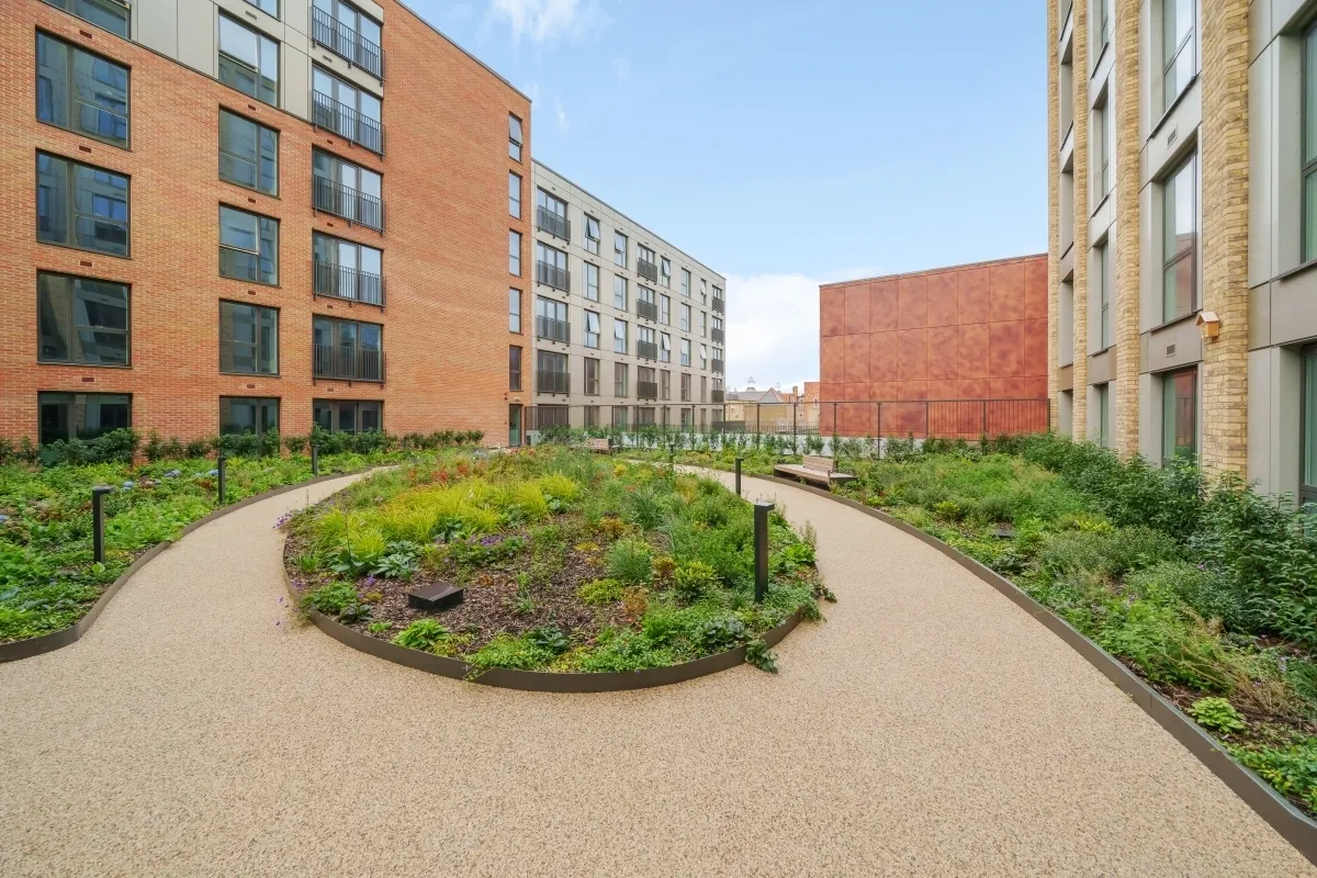 Marketfield Way, Redh, RH1, photo 6