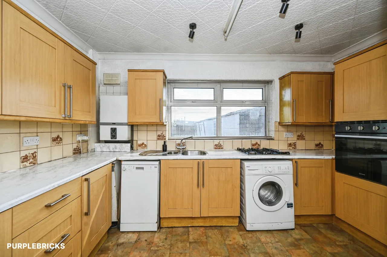 Kenilworth Drive, Wigan, WN2, photo 11