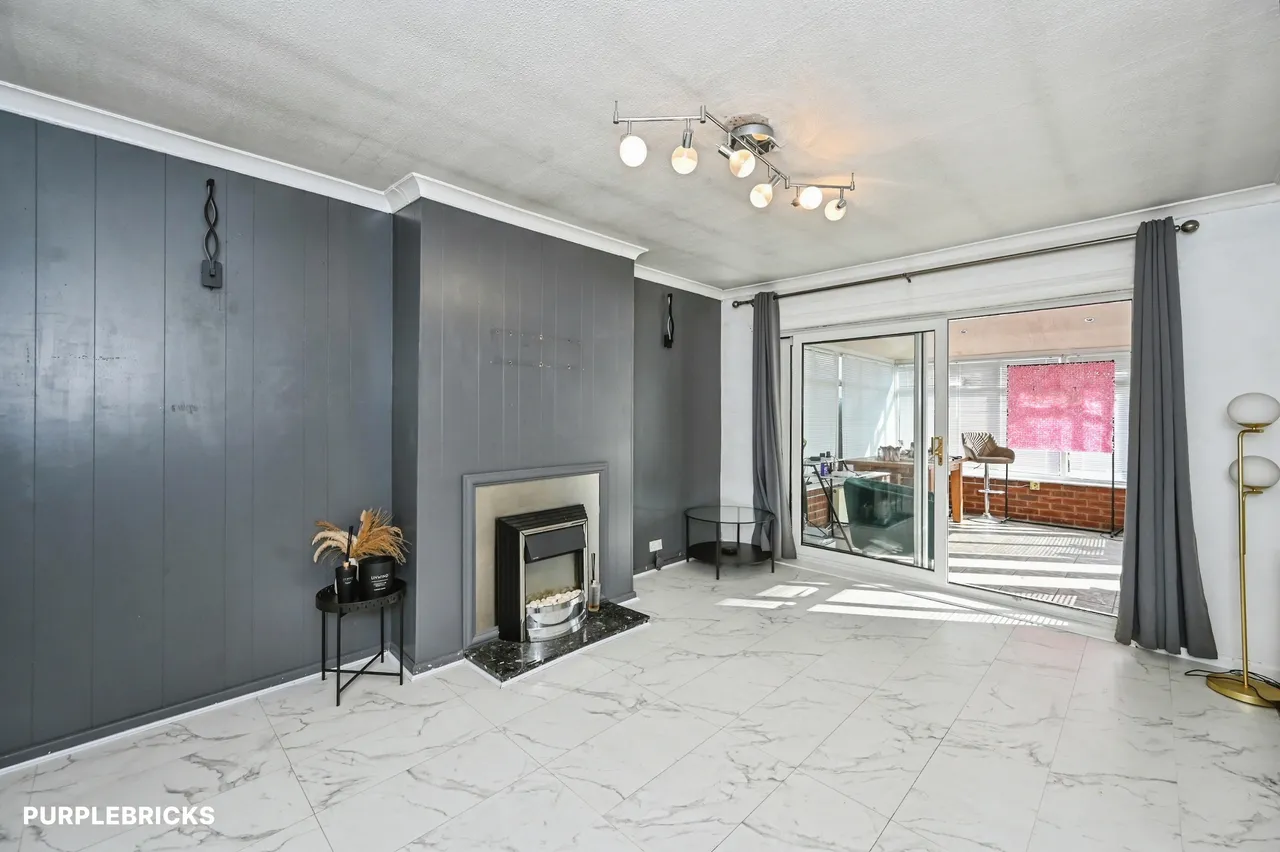 Kenilworth Drive, Wigan, WN2, photo 3