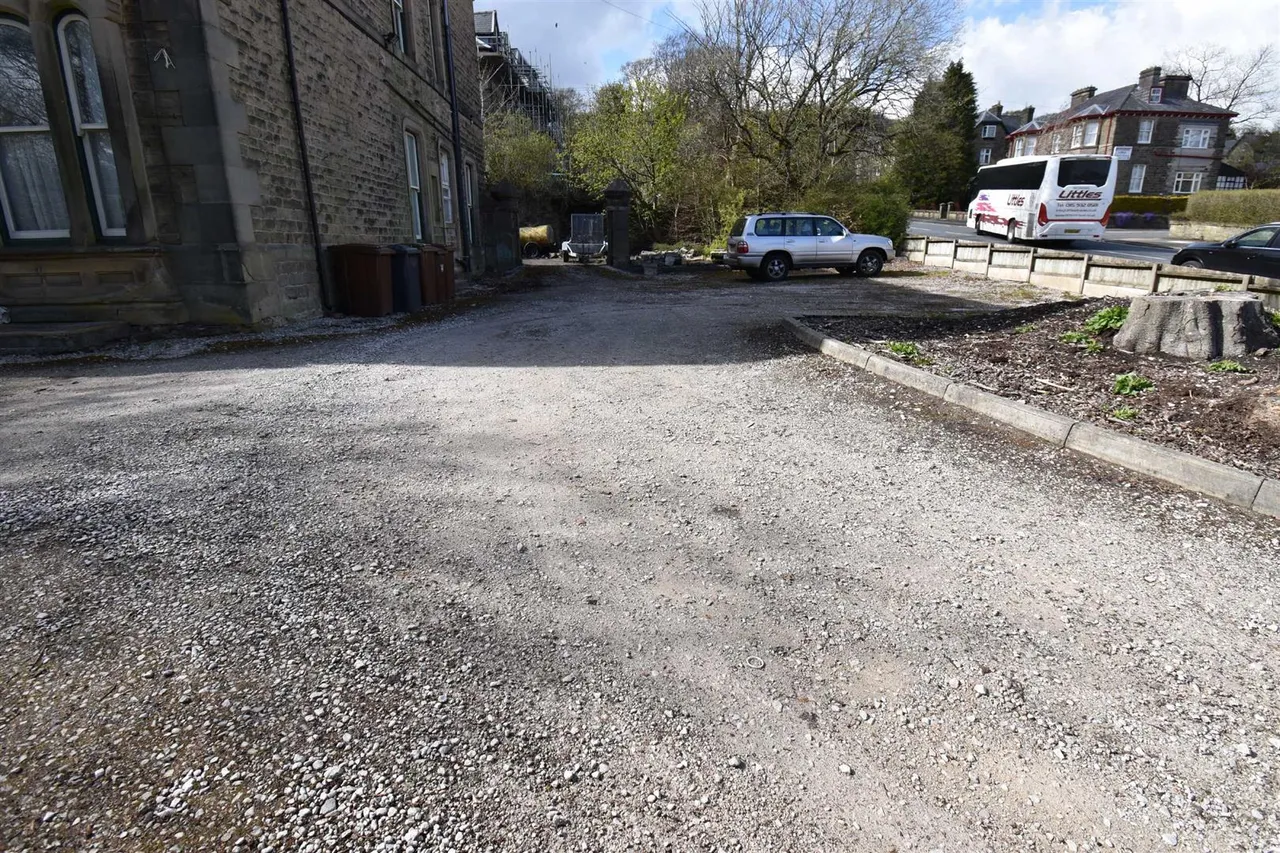 Manchester Road, Buxton, photo 13