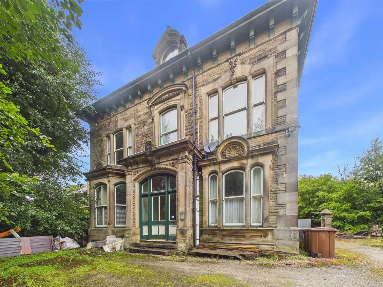 Manchester Road, Buxton, photo 2