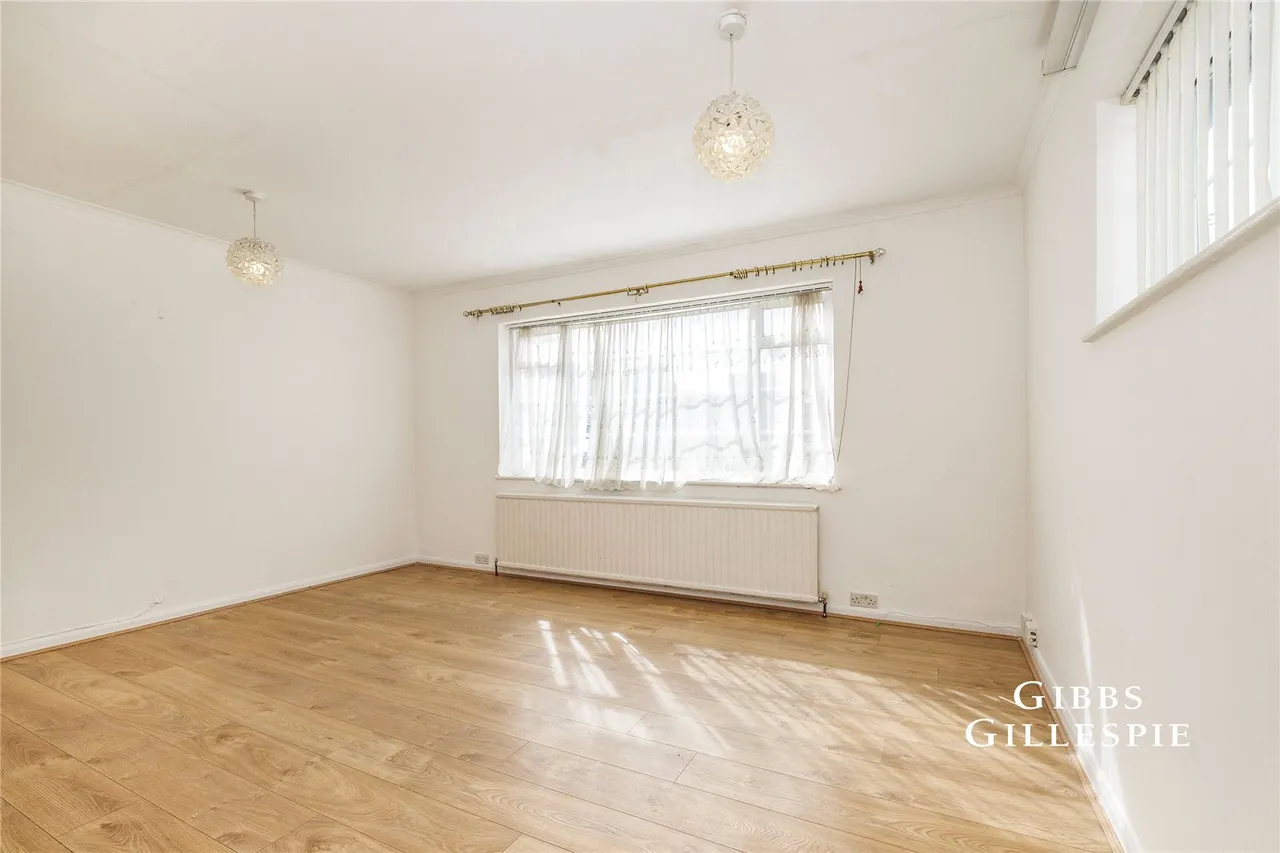 Woodford Crescent, Pinner Fees Apply, HA5, photo 15