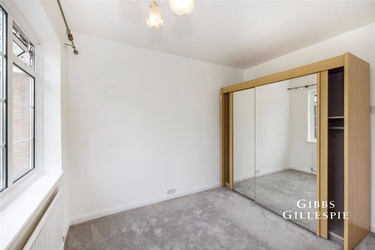 Woodford Crescent, Pinner Fees Apply, HA5, photo 9