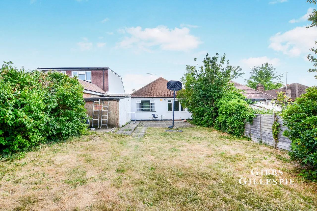 Woodford Crescent, Pinner Fees Apply, HA5, photo 11