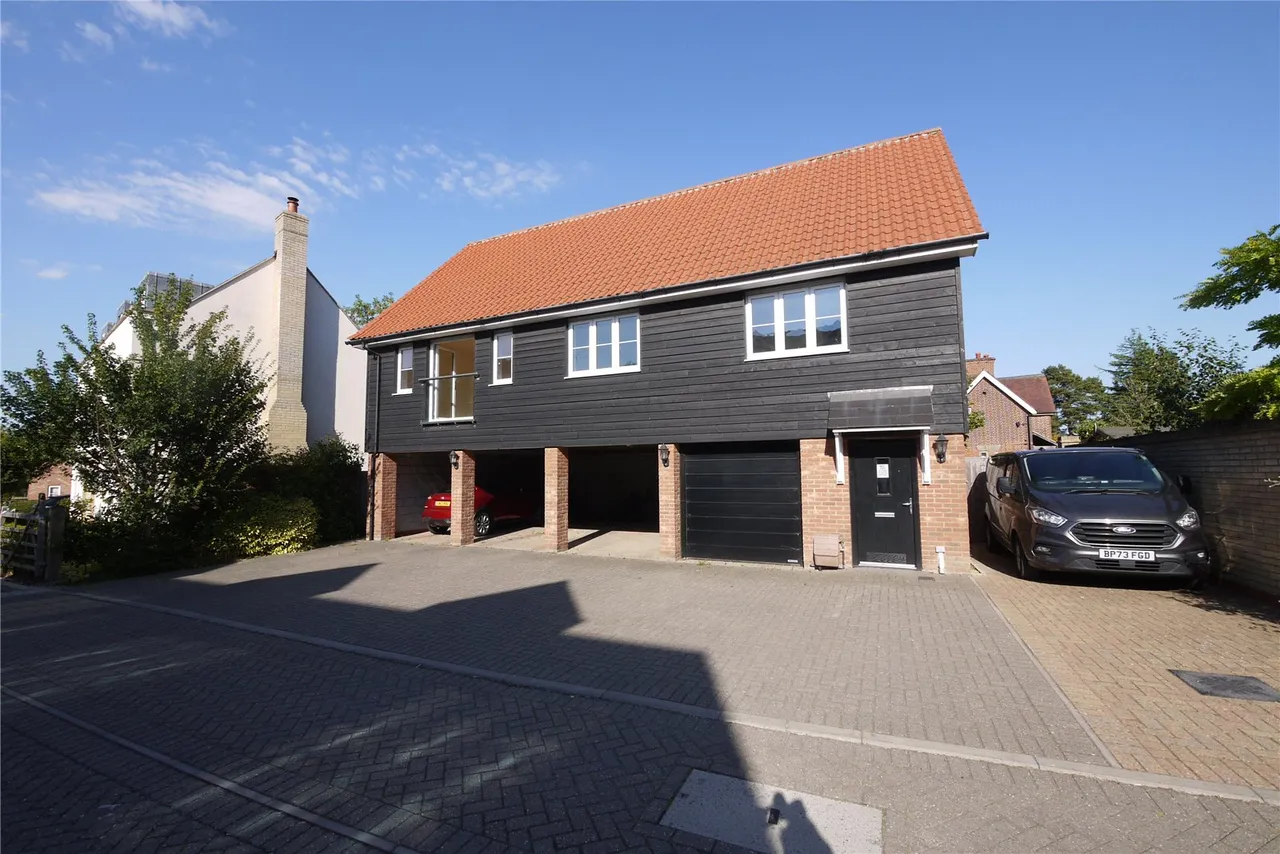 2 bed house for sale, Rainbird Place, Pilgrims Hatch, CM14