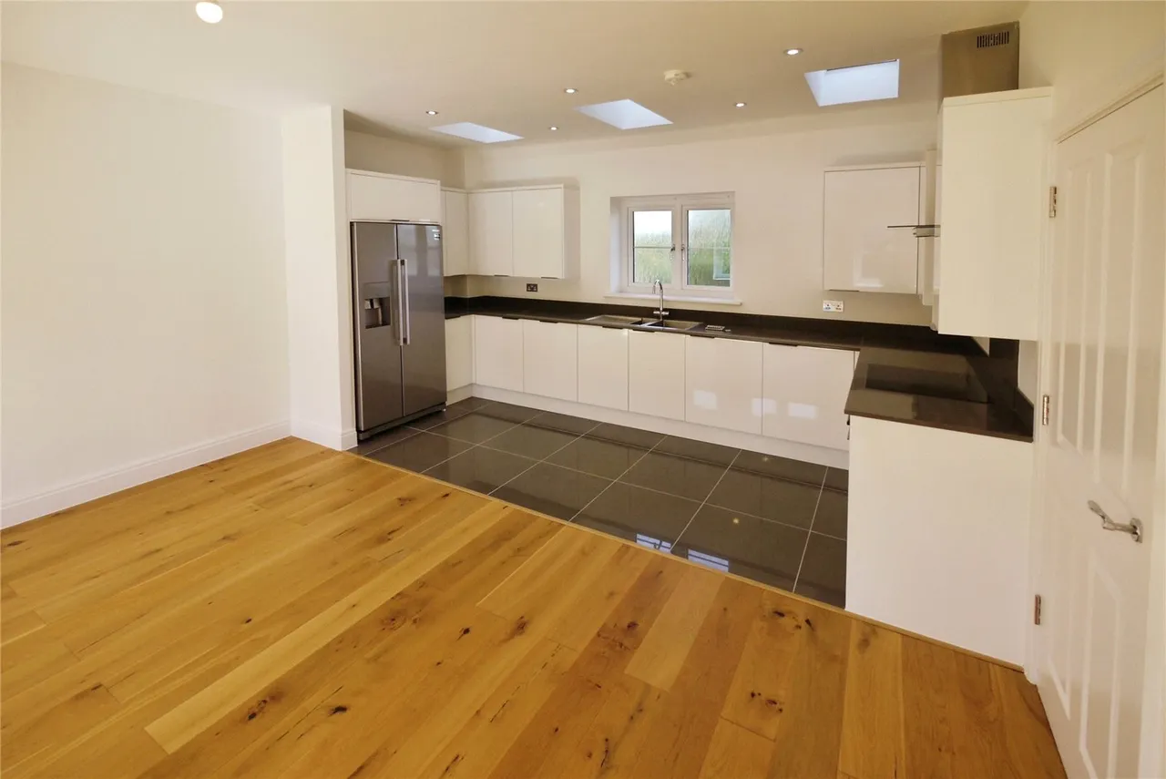 Rainbird Place, Pilgrims Hatch, CM14, photo 3